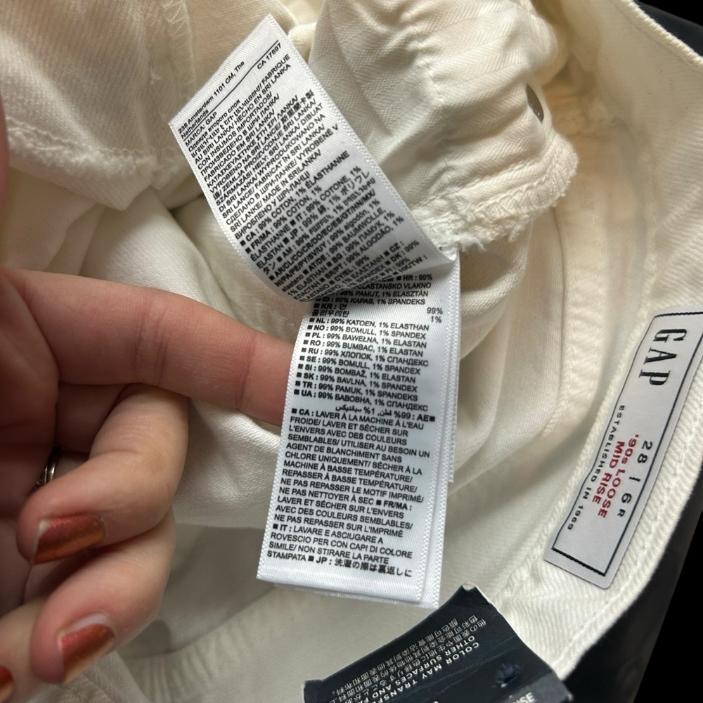 NWT Gap white mid rise split hem ‘90s loose jeans size 28 relaxed straight loose - Picture 5 of 10